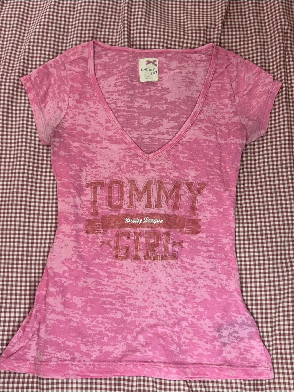 Y2K Tommy Hilfiger Pink V-Neck Graphic Tee - Picture 2 of 9
